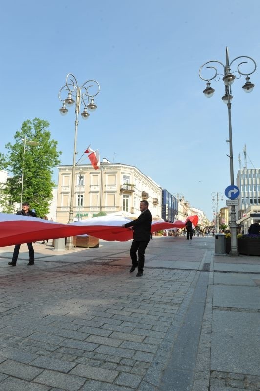 50-metrowa flaga  w centrum Kielc 