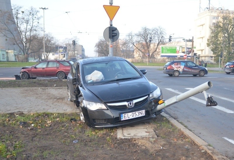 Wypadek na al. Politechniki - są korki [zdjęcia]