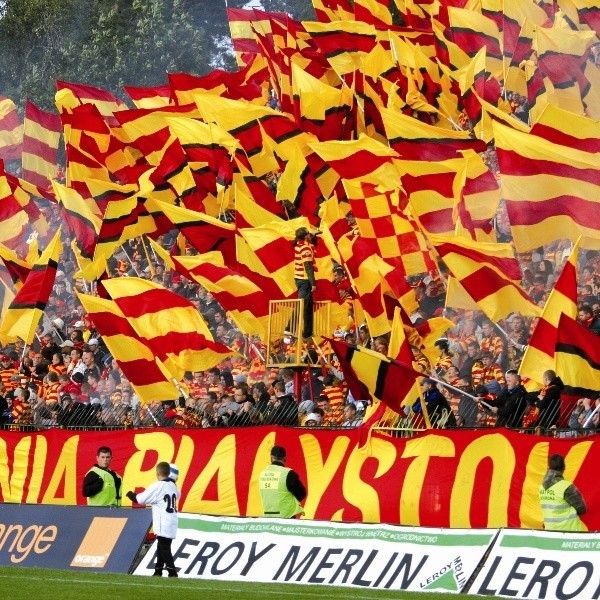 Tak wyglądają trybuny stadionu przy ul. Jurowieckiej na meczach ligowych. W Pucharze Ekstraklasy jest cicho i smutno.