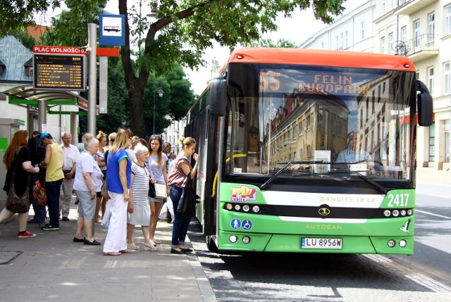 W czwartek (22 września) kierowcy aut osobowych przesiądą się do autobusów i trolejbusów.