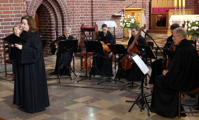 Grudziądzki Koncert Finałowy Festiwalu im. Piotra z Grudziądza. Muzycy i śpiewacy Polskiej Opery Królewskiej wykonali w bazylice "Hebdomas czyli siedem pieśni o stworzeniu świata" autorstwa Sebastiana Klonowica.