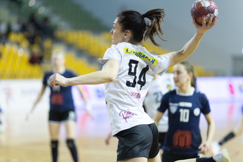 PGNiG Superliga Kobiet. Trzeba zacząć myśleć o 1. lidze. Kolejna porażka Suzuki Korony Handball Kielce [ZDJĘCIA]