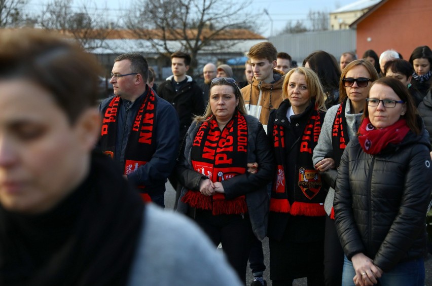 Pogrzeb Dawida Jakubowskiego, maturzysty z Końskich, reprezentanta Polski juniorów w piłce ręcznej odbył się w Żarnowie [ZDJĘCIA]