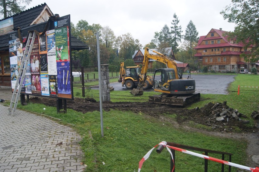 Zakopane: Ruszyła budowa nowego zjazdu do szkoły na Skibówkach [ZDJĘCIA, WIDEO]