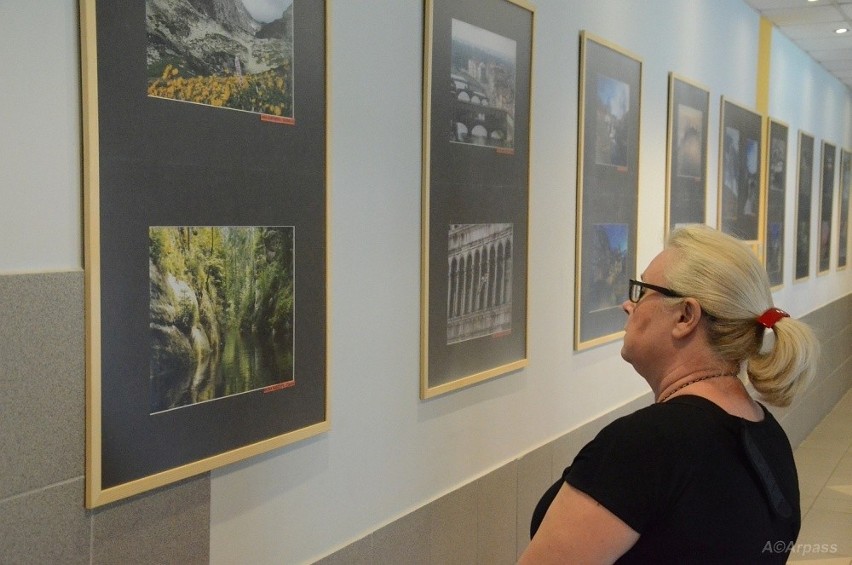 Wystawa w Kozienicach. Fotograficzna podróż dookoła świata w Galerii na basenie 