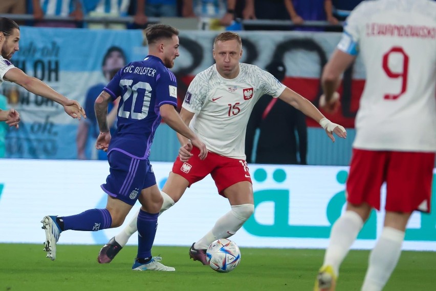 Kamil Glik (nr 15) w meczu Polski z Argentyną na mundialu...