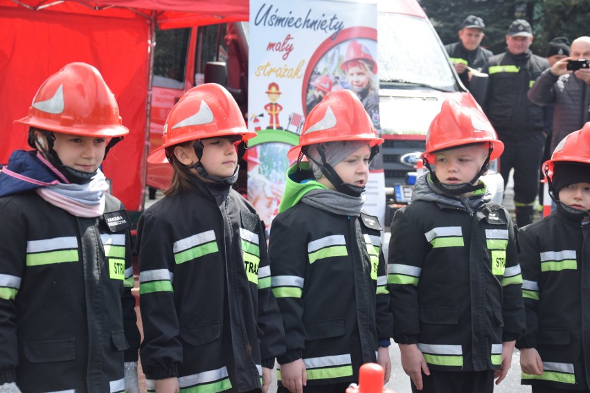 Wyjątkowy piknik strażacki w Zawierciu: Strażacy chcą pomóc 12-letniemu Mikołajowi ZDJĘCIA