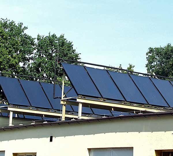 Korzyści, jakie dają solary, dostrzegła już dyrekcja dębickiego szpitala, który zainstalował 177 baterii słonecznych. Dzięki nim szpital liczy na 200-300 tys. zł oszczędności rocznie.