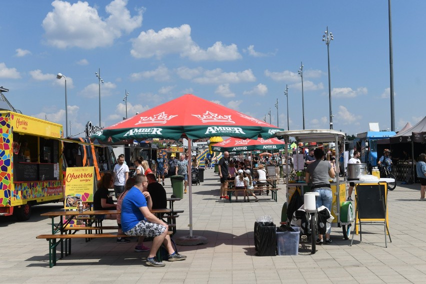 Amatorzy food trucków mogą świętować, ponieważ do Poznania...