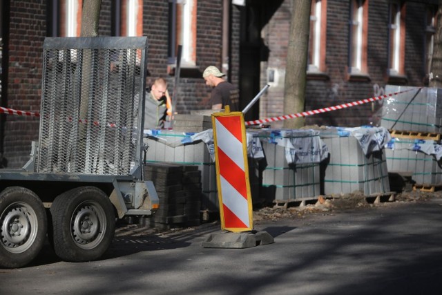 Ulica Mickiewicza w Bytomiu nabiera dawnego blasku. Mieszkańcy długo czekali na tę inwestycję.