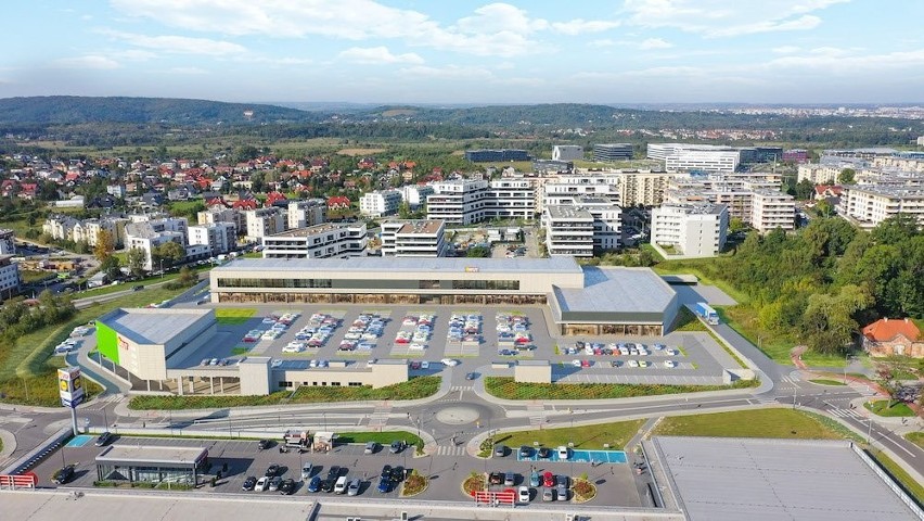 Kraków. Trwa rozbudowa największego centrum handlowego na Ruczaju [ZDJĘCIA]