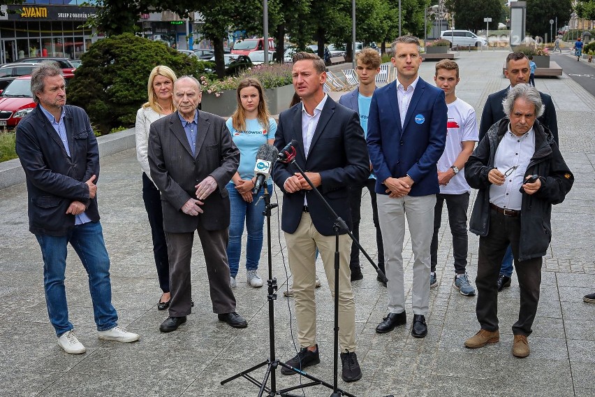 Stronnicy Trzaskowskiego ze Szczecina apelują: Idźcie na wybory!