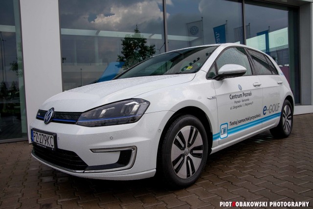 Wśród samochodów Volkswagena najlepiej sprzedaje się model Golf. Tutaj w wersji elektrycznej