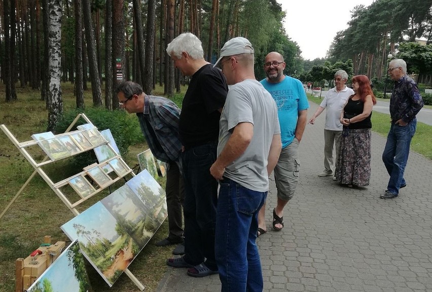 Artyści z całej Polski uczestniczyli w Plenerze Artystycznym na Sielpi