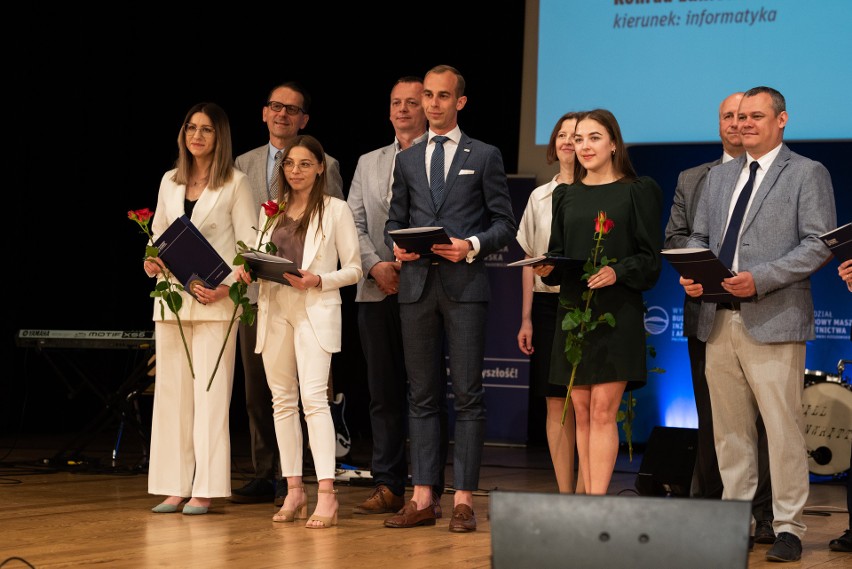 Na Politechnice Rzeszowskiej wręczone zostały stypendia, nagrody i medale [ZDJĘCIA, WIDEO]