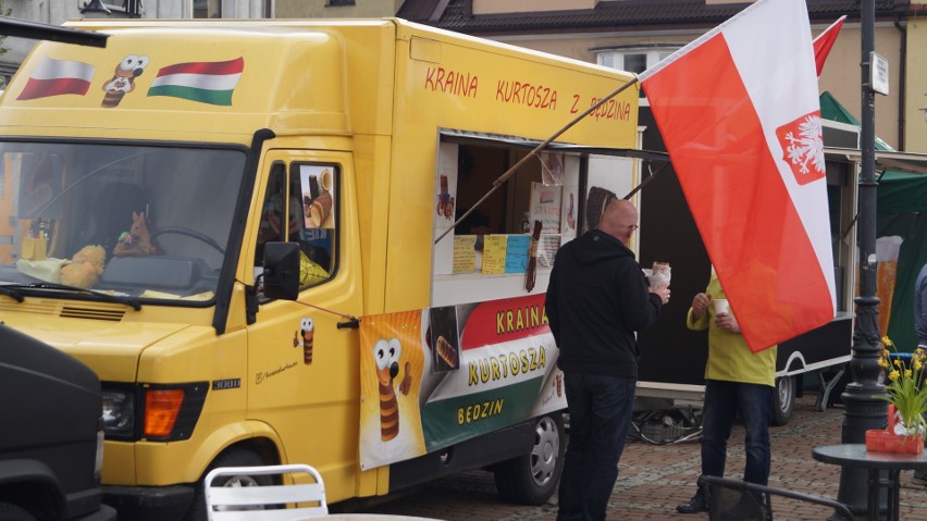 Majówka w Żorach: Na rynku zaparkowały food trucki