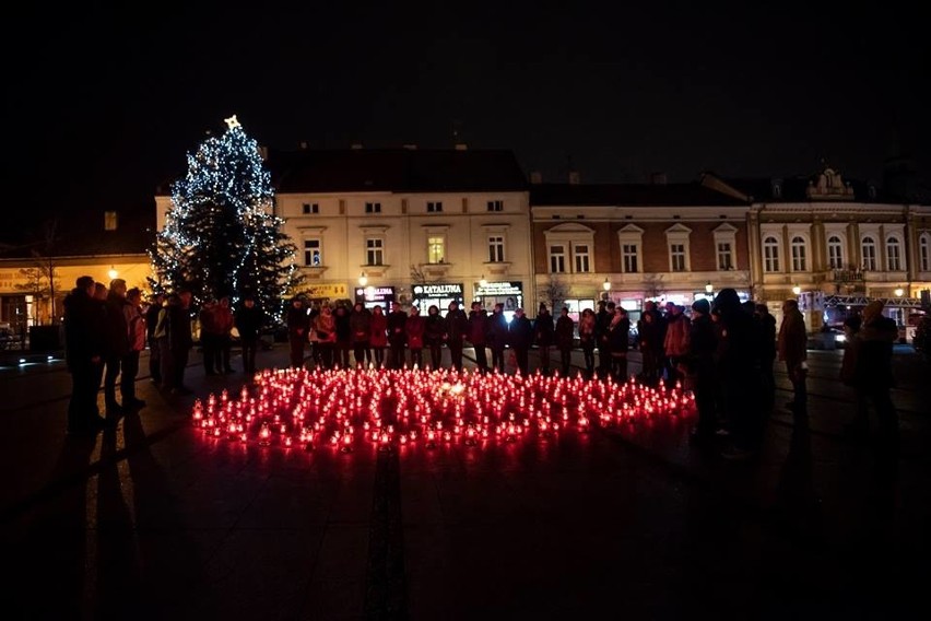 "Wieliczka dla Gdańska". Na Rynku Górnym zapłonęły znicze