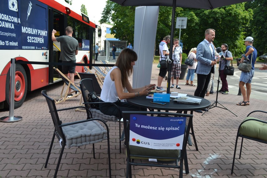 W Sosnowcu uruchomiono mobilny punkt szczepień. SZCZEPanek...