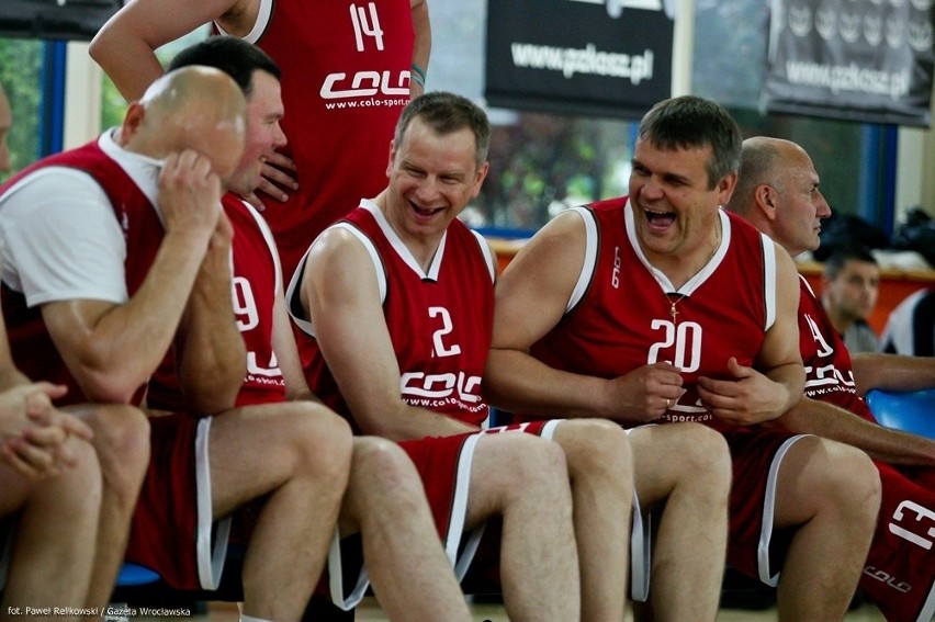 Gwiazdy wrocławskiej koszykówki sprzed lat, dziś znów na parkiecie (ZDJĘCIA)
