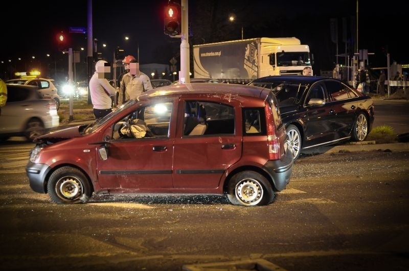 Wypadek na skrzyżowaniu ulic Hetmańskiej i Rokicińskiej