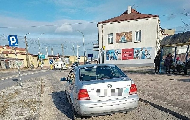 Badanie wykazało, że 32-latek skontrolowany na ulicy Towarowej w Skarżysku jechał po narkotykach, przy nim znaleziono niedozwolone substancje.