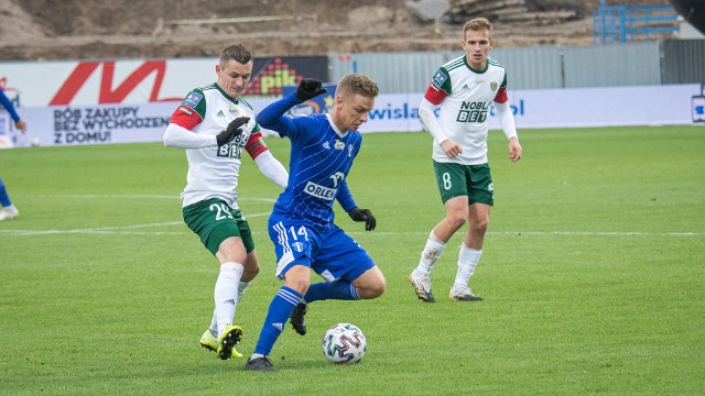 Śląsk Wrocław dość niespodziewanie przegrał z Wisłą Płock w meczu 7. kolejki PKO Ekstraklasy. Jakie wnioski można wysnuć po tym spotkaniu? Oto 10 naszych, subiektywnych wniosków po tym spotkaniu. WAŻNE! Do kolejnych wniosków można przejść za pomocą gestów lub strzałek.