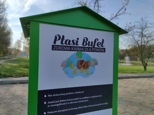 W czeladzkim Parku Grabek pojawił się "Ptasi bufet"Zobacz kolejne zdjęcia/plansze. Przesuwaj zdjęcia w prawo - naciśnij strzałkę lub przycisk NASTĘPNE