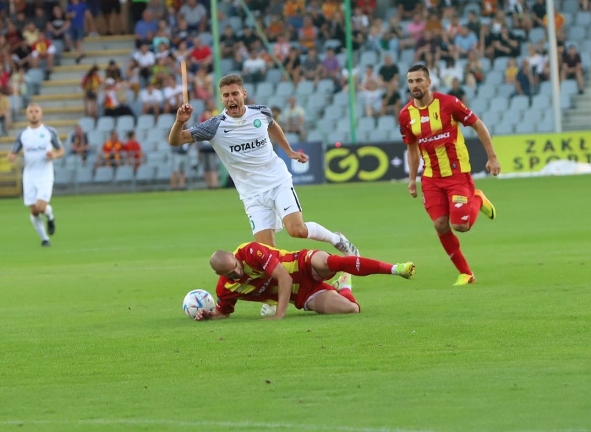 PKO Ekstraklasa. Korona Kielce przegrała z Wartą Poznań 0:1. Od 12 minuty grała w dziesiątkę, a bramkę straciła z karnego. Zobaczcie zdjęcia