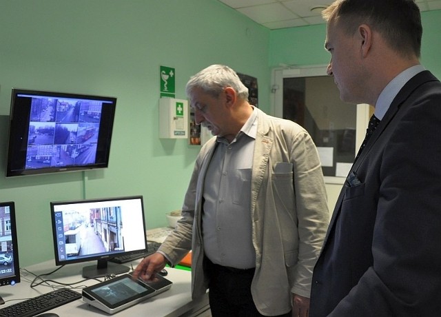 System monitoringu miejskiego obsługują pracownicy Powiatowego Centrum Zarządzania Kryzysowego w Świętochłowicach