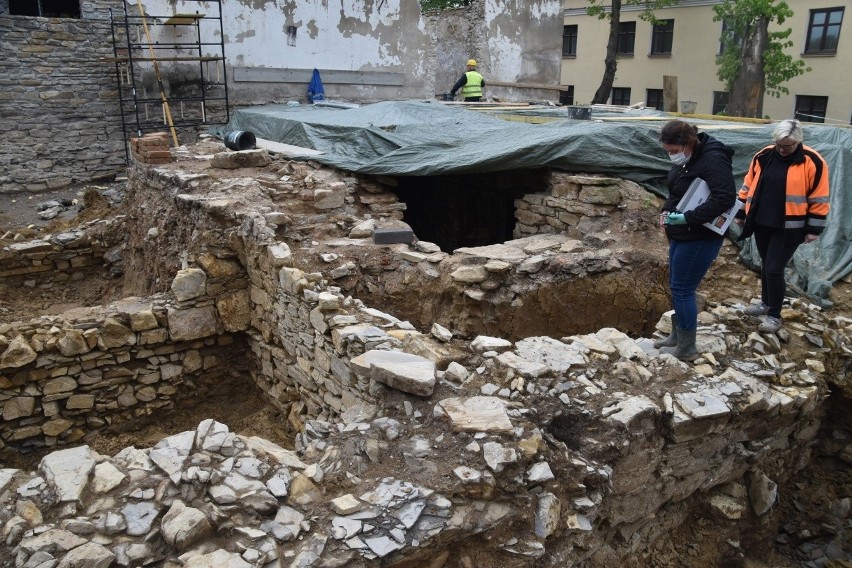 W trakcie prowadzonych badań archeologicznych na terenie...