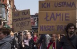 "Nie" dla zakazu aborcji. Manifestacja w Toruniu [zdjęcia]