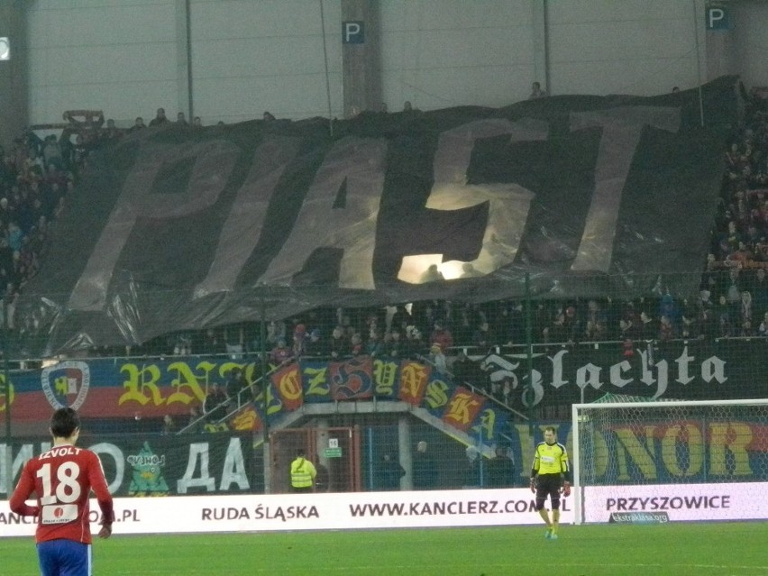 Kibice na meczu Piast Gliwice - Górnik Zabrze 2:0 (GALERIA)