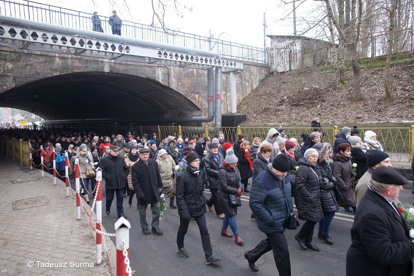 Stargard bez prezydenta. Ostatnie pożegnanie: msza w kolegiacie, kondukt żałobny, pogrzeb [zdjęcia]