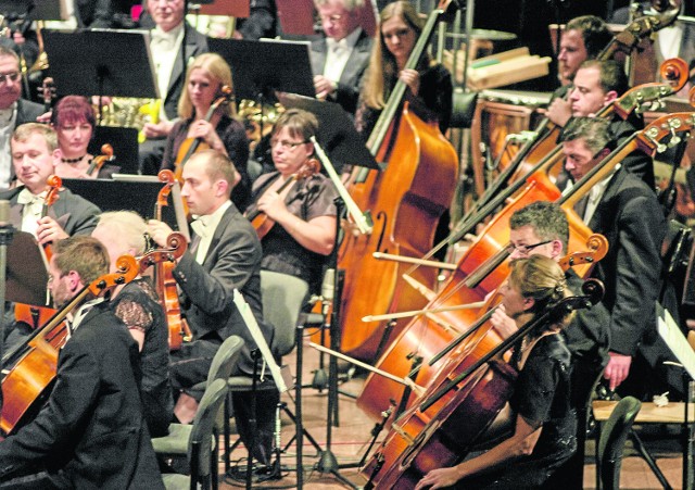 Orkiestra słupskiej filharmonii w najbliższych dniach i tygodniach zagra dla młodzieży i dorosłych w Kępicach, Damnie, Potęgowie i Kobylnicy.