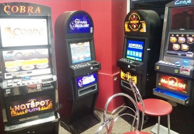 Nielegalne automaty do gier hazardowych.