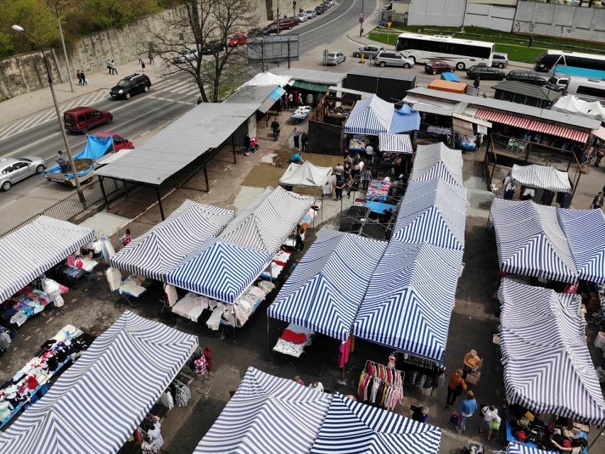 Targowisko przy ul. Ruskiej. Zdjęcia z drona                      