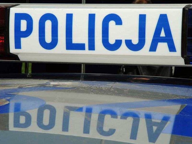 Policja wyjaśnia okoliczności zdarzenia na ul. Dworskiego w Przemyślu.