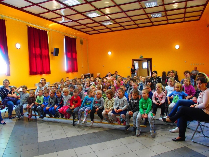 Spektakl Teatru Bajecznego odbył się w sali widowiskowej...