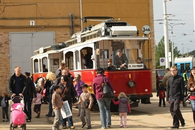 Tramwajem konnym, rowerem, łódką. Obchodziliśmy Dzień Bez Samochodu (ZDJĘCIA)