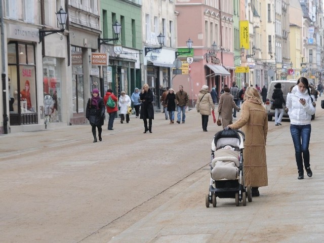 Z liczbą urodzeń wzrosła liczba tzw. transkrybowanych aktów urodzenia, dotyczących dzieci, które przyszły na świat za granicą, a których rodzice wciąż zameldowani są w Toruniu