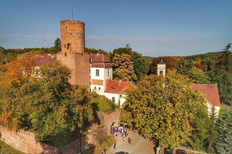 Szlakiem skarbów. Wakacje z duchami z duszą na ramieniu