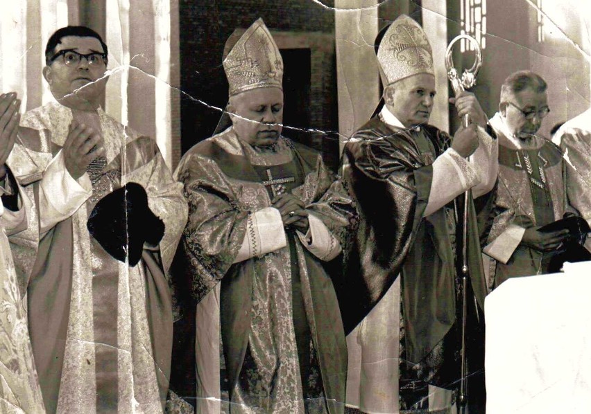 Zdjęcie sprzed czterdziestu lat, kardynał Karol Wojtyła...