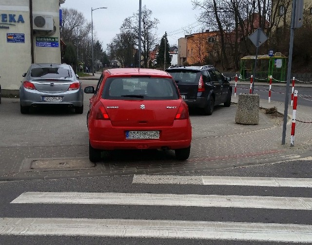 Autodrań zaparkował na ul. Kukułczej w Zielonej Górze.