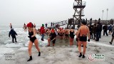 200 morsów wykąpało się w lodowatej Pogorii w Dąbrowie Górniczej [ZDJĘCIA]