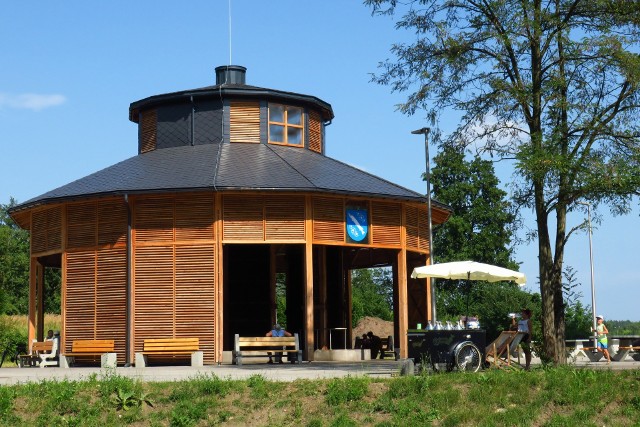 Rybnik: Tężnia i Park nad Nacyną czekają na dzierżawców, którzy poprowadzą stoiska z lodami lub napojami