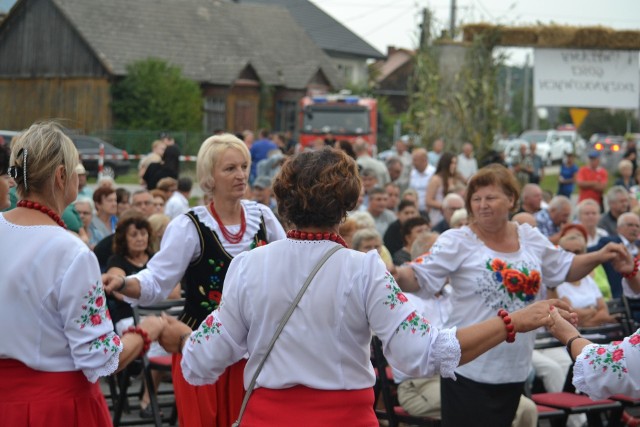 28 sierpnia odbyły się tradycyjne Dożynki Gminno-Parafialne w Kozłowie, gminie Małogoszcz. Mieszkańcy podziękowali za tegoroczne plony i dobrze się bawili do późnych godzin nocnych. Więcej na kolejnych zdjęciach