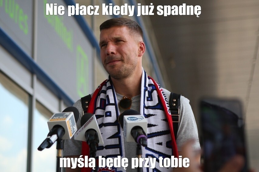 Zobacz kolejne zdjęcia. Przesuwaj zdjęcia w prawo - naciśnij...