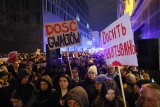 "Miała na imię Liza". W Warszawie odbył się marsz przeciw przemocy. Tak oddano hołd zmarłej 25-latce z Białorusi