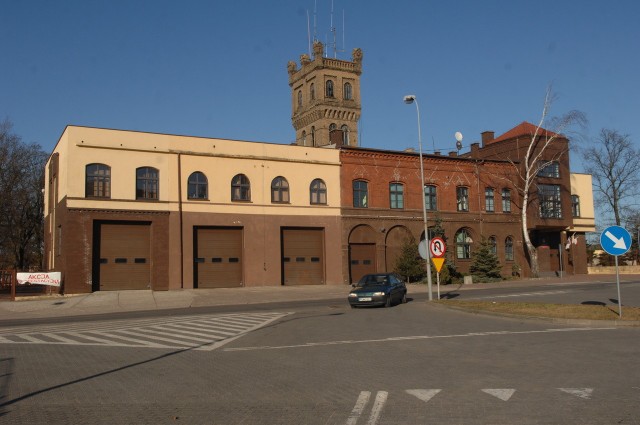 Wieża w jednostce straży pożarnej w Kostrzynie jest jedną z niewielu budowli w centrum miasta, które przetrwały walki w 1945 r.