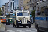 90-lecie gdyńskiej komunikacji miejskiej. Uroczysta parada historycznych i nowoczesnych autobusów oraz trolejbusów 